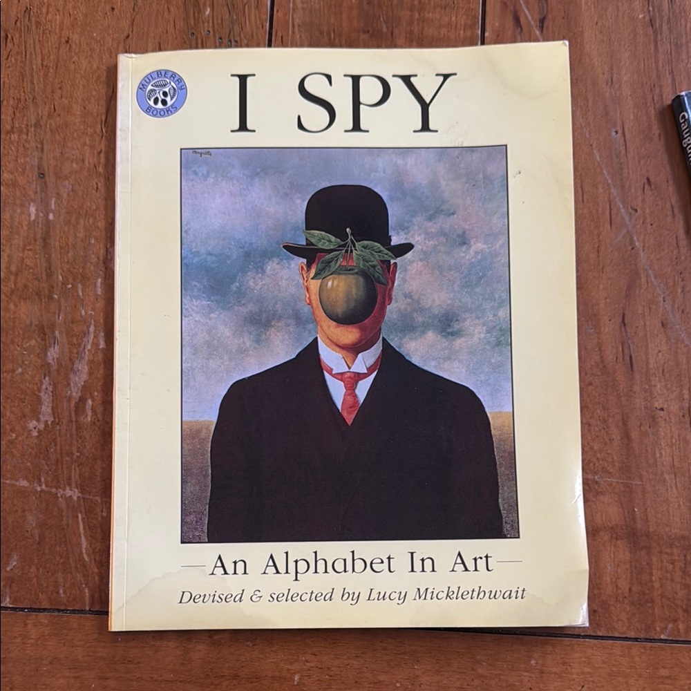 I Spy: An Alphabet in Art Book